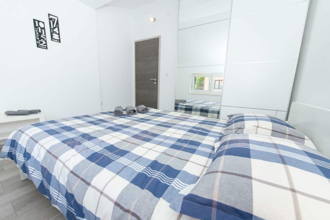 Beach Apartment Marina Kültér fotó